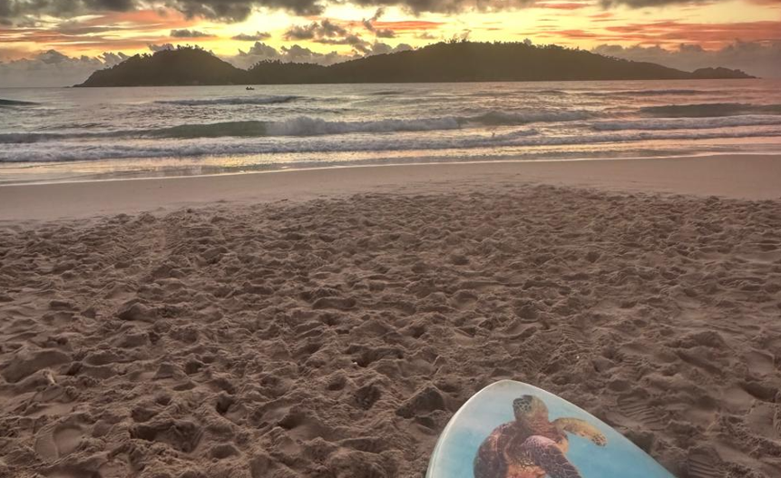 SUP to Campeche Island, sunrise and glasses for Iemanjá